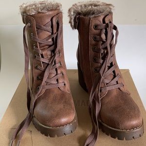 Steve Madden Comfort Boots with Fur | Tan | Size 9
